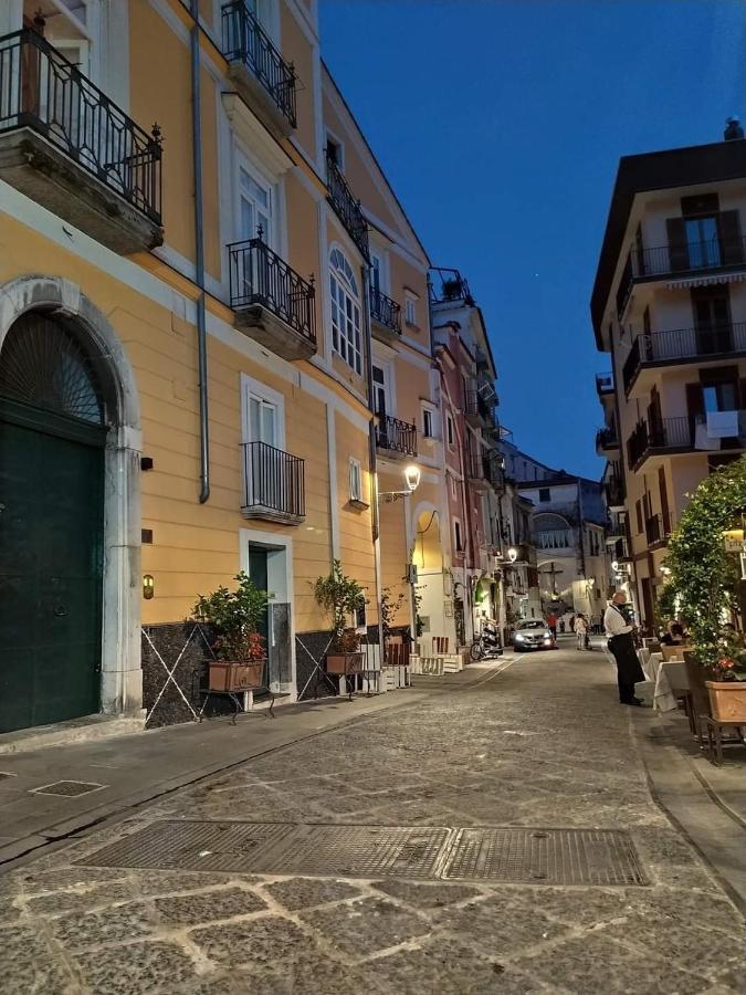 Amalfi Coast Palace In Minori Apartment Ngoại thất bức ảnh
